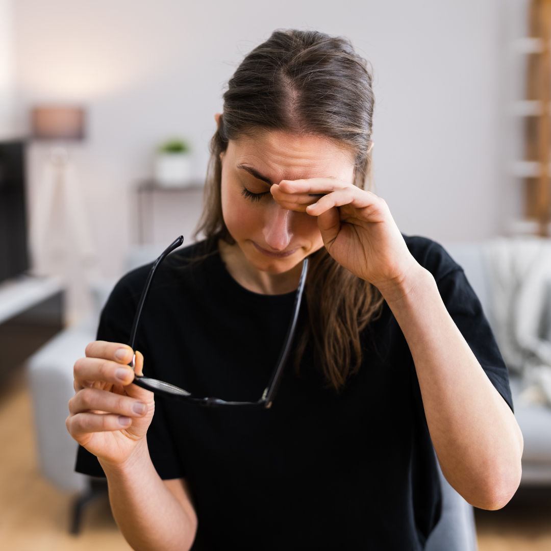 しわ、たるみが気になる女性